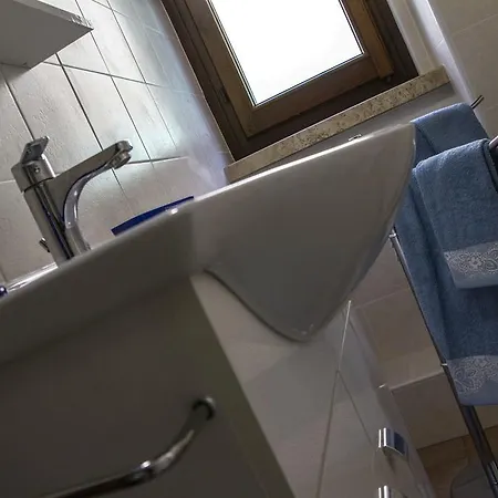 Lesamours Lago Maggiore * لسا